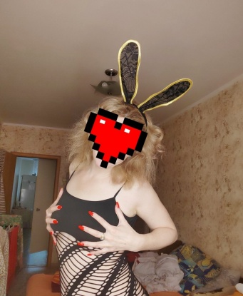 Опытная и креативная, я умею развлечь тебя как никто другой. 🌹
💋 Мои услуги широки и разнообразны, я готова исполнить твои вожделенные фантазии и превратить их в реальность. Потрясающий эротический массаж, игры ролевых, фетиш - все это я могу предложить тебе. Ты останешься в полном восторге от нашей встречи! 💫
📸 У меня есть много чувственных фотографий, чтобы ты мог представить нашу встречу впереди времени. Мой нежный и стройный силуэт искрится сексапильностью, мои карие глаза загадочно манят и обещают экстаз. 🌟
💞 Я жду тебя, чтобы погрузиться в мир наслаждения и счастья. Мои постоянные клиенты говорят о моем профессионализме и довольны каждой нашей встречей. Дискретность и взаимное уважение - вот что ты получишь, обратившись ко мне. Разливая любовь и страсть, я превращаю незнакомцев в влюбленных и осуществляю их самые смелые желания. 🔥
💫 Не медли, дорогой, свяжись со мной прямо сейчас, и я окуну тебя в мир наслаждения и удовольствия, который ты никогда не забудешь! Вместе мы сможем создать магию страсти и счастья. 🌹 Вероника